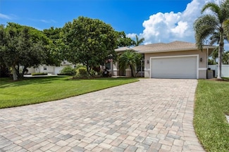 151 Fairway Cir, Naples, FL 34110