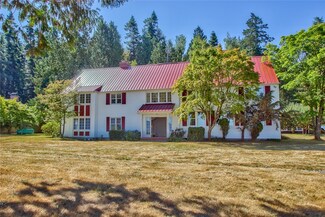 10219 Halloran Rd, Bow, WA 98232