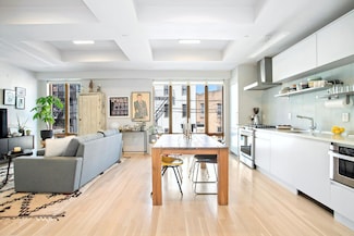 210 Jackson St Unit 2, Brooklyn, NY 11211