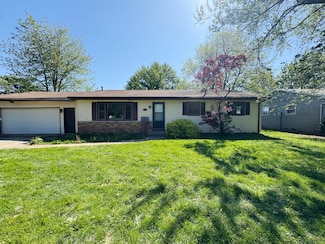 310 N 3rd Ave, Chenoa, IL 61726