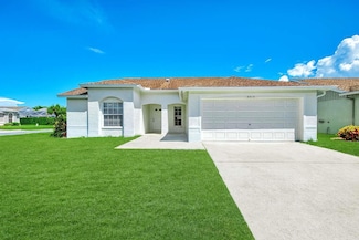 4013 51st Place W, Bradenton, FL 34210
