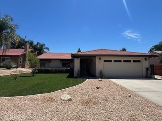 23605 Cutter Dr, Canyon Lake, CA 92587