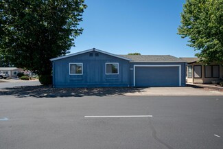 555 Freeman Rd Unit 98, Central Point, OR 97502