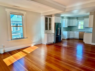 329 Lexington St Unit 2, Auburndale, MA 02466