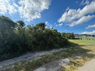 16 S 9th St, Aransas Pass, TX 78336