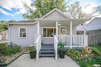 312 Carola St, Creve Coeur, IL 61610