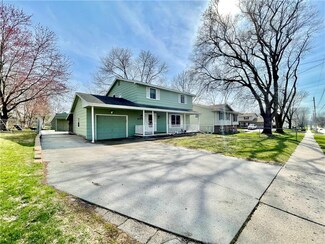 4153 E Ovid Ave, Des Moines, IA 50317