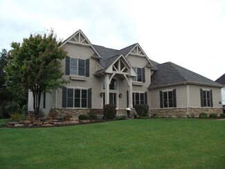 3975 Meadow View Dr, Saint Charles, IL 60175