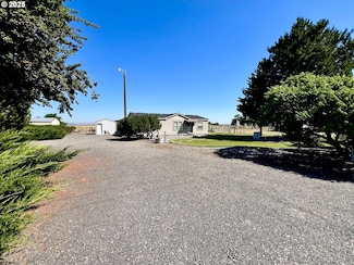 32415 E Loop Rd, Hermiston, OR 97838