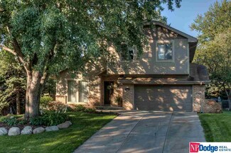 1004 Edgewood Blvd, Papillion, NE 68046