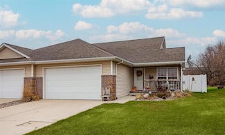 107 Centennial Dr, Huxley, IA 50124