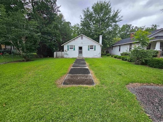 331 Dixon St, Mullins, SC 29574