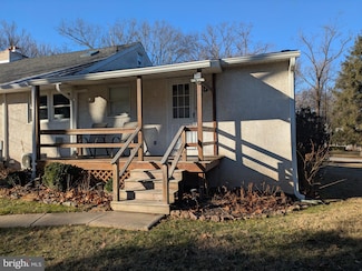 255 Kimbel Dr, Phoenixville, PA 19460