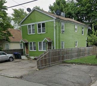 140 Moorefield St, Providence, RI 02909