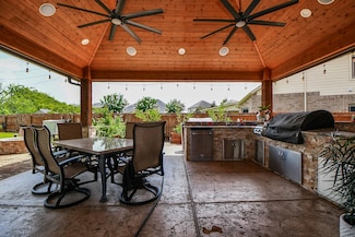 427 Blossom Terrace Ln, Rosenberg, TX 77469