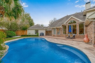 1002 Hathorn Way Dr, Houston, TX 77094