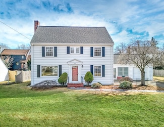 45 Bancroft Rd, Melrose, MA 02176