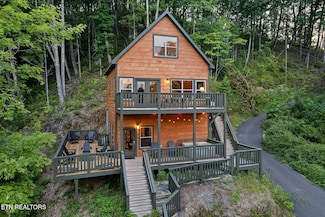 2272 Hidden Hollow Way, Sevierville, TN 37862