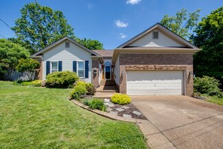 2004 Pinewood Ct, Mount Juliet, TN 37122