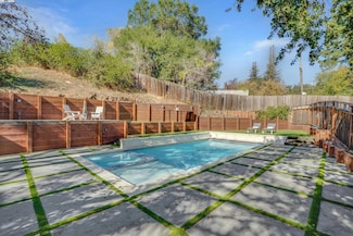 3 Dale Ct, Walnut Creek, CA 94595