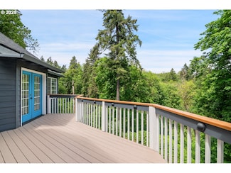 17413 Wake Robin Cir, Oregon City, OR 97045