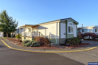 2902 E 2nd St, Newberg, OR 97132