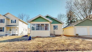 282 Hurley St E, West Saint Paul, MN 55118