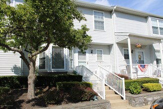 60 County Rd Unit E025, Cliffwood, NJ 07721