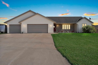 708 Lowell Rd, Luxemburg, WI 54217