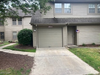 205 S Aspen Ct Unit 4, Warren, OH 44484