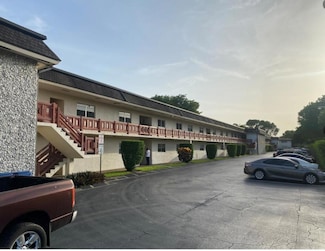 5900 NW 17th Place Unit 103, Sunrise, FL 33313