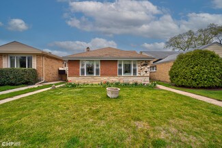 8520 Laramie Ave, Skokie, IL 60077