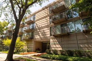705 11th St Unit 214, Wilmette, IL 60091
