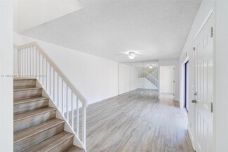 2559 Garden Ct, Hollywood, FL 33026