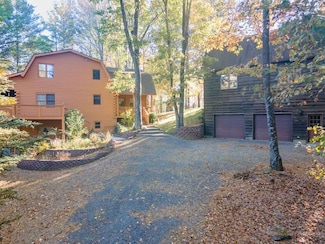 305 Mulberry Ln, Mouth of Wilson, VA 24363