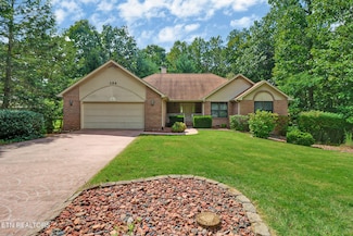 104 Flossmoor Cir, Crossville, TN 38558