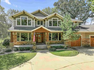W8235 Elm Point Rd, Lake Mills, WI 53551