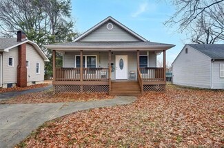 313 W Bowne Blvd, Clarksville, IN 47129
