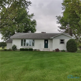 15979 Hill Rd, Defiance, OH 43512