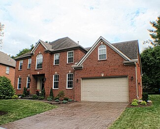 812 Andover Village Dr, Lexington, KY 40509