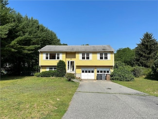 30 Cavasin Dr, East Lyme, CT 06333