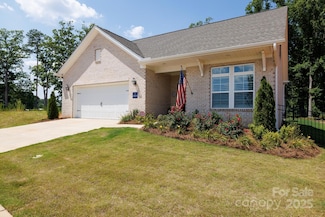 3006 Constitution Ln, Gastonia, NC 28056