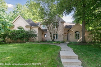 2429 Pine Hollow Dr, East Lansing, MI 48823