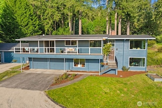10121 Crescent Valley Dr NW, Gig Harbor, WA 98332