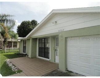 9707 Shalimar Ct, Tampa, FL 33615