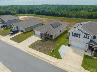 5583 Guinevere Ln, Milton, FL 32583