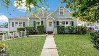 911 Wood Rd, Feasterville Trevose, PA 19053