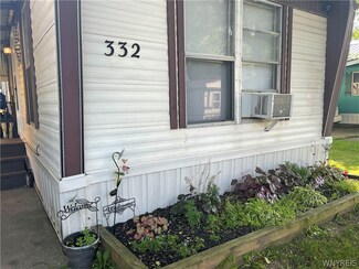 332 Parkview Dr, Arcade, NY 14009