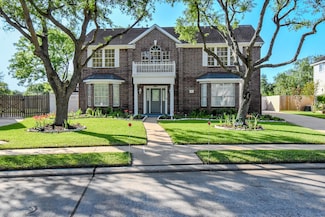 106 Plum Cir, Lake Jackson, TX 77566