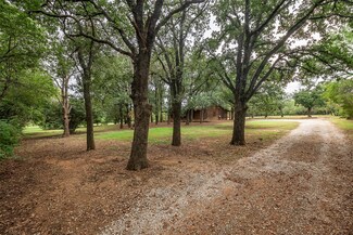 3050 Collins Rd, Burleson, TX 76028